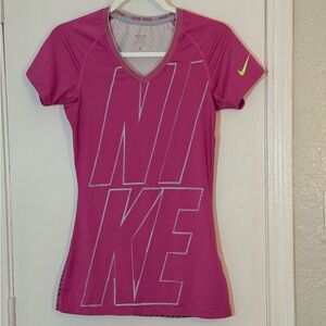 Nike Dri-fit Women's Magenta Short Sleeve Tee Size S